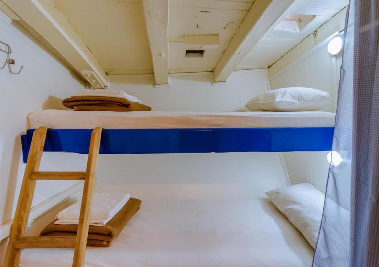 Rhythm Floating Hostel - Zara Esterno foto